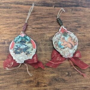 🌻Handmade Vintage Santa Christmas Tree Ornaments-Set Of 2- Victorian-Red
